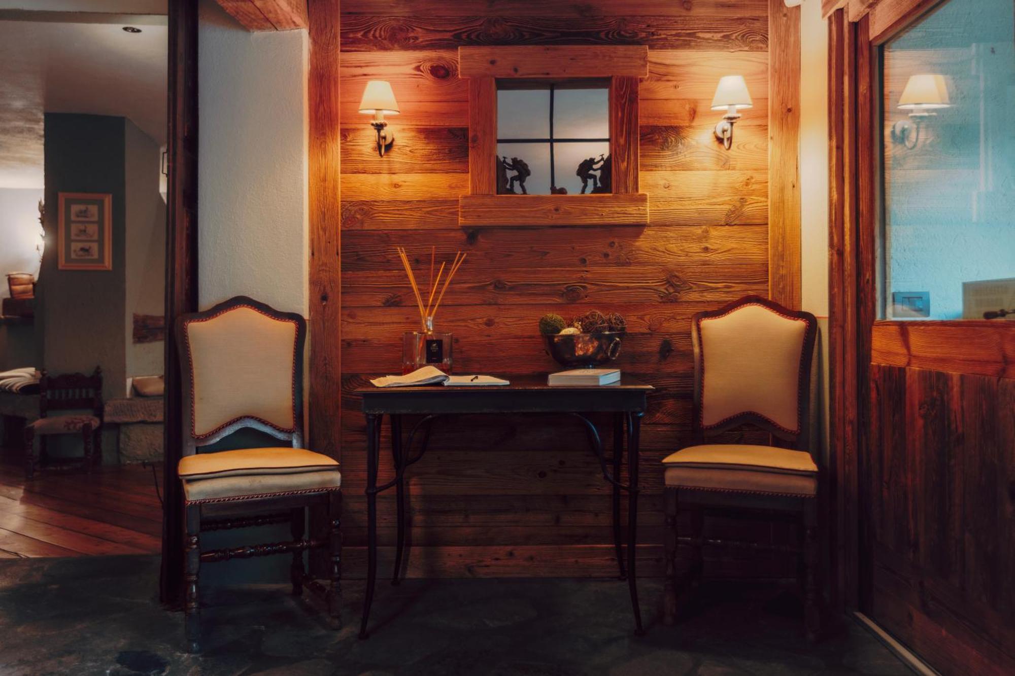 Locanda La Brenva - Estella Hotel Collection & Experience กูร์มาเยอร์ ภายนอก รูปภาพ