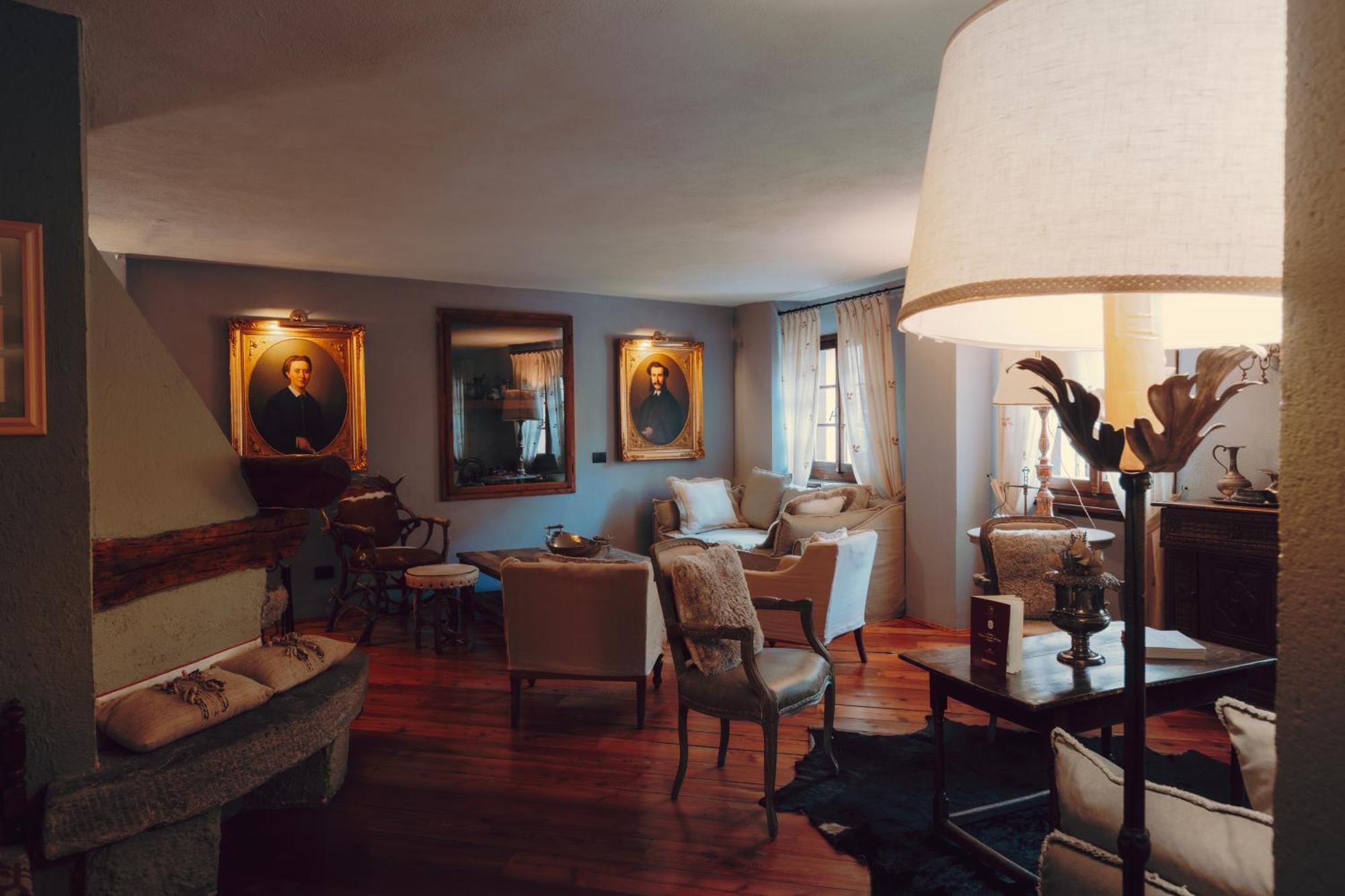 Locanda La Brenva - Estella Hotel Collection & Experience กูร์มาเยอร์ ภายนอก รูปภาพ
