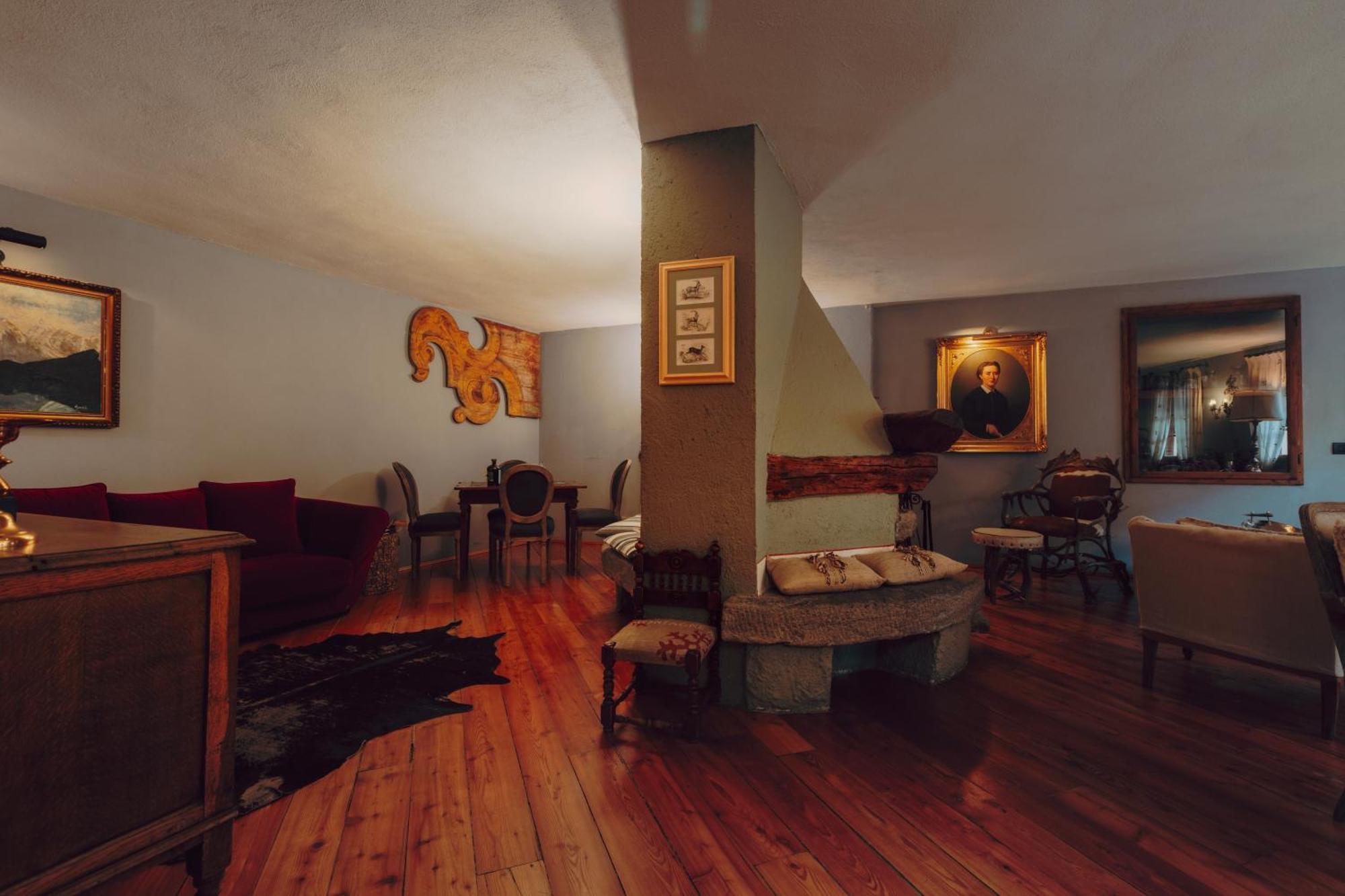 Locanda La Brenva - Estella Hotel Collection & Experience กูร์มาเยอร์ ภายนอก รูปภาพ